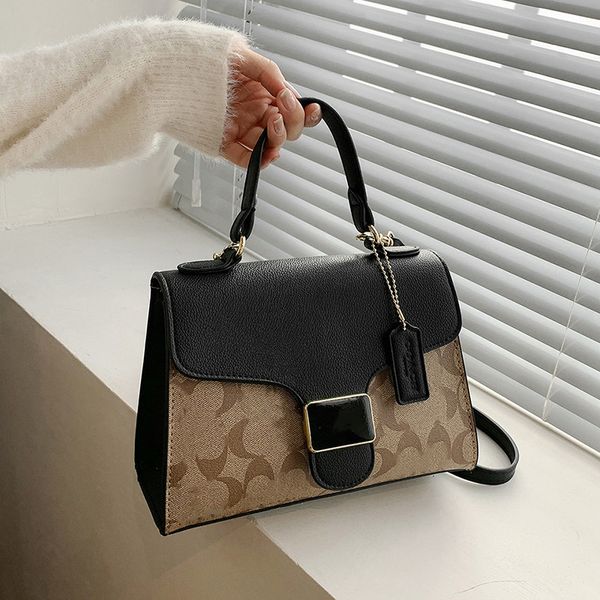 23ss messenger bags mirror small bag build women's new trendy patent glossy diamond single shoulder tote packet 23x17x10cm
23ss messenger bags mirror small bag build women's new trendy patent glossy diamond single shoulder tote packet 23x17x10cm