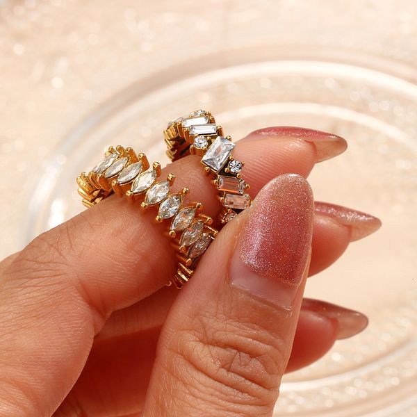 band rings luxury ladies flower petals irregular geometric square paved gemstone ring white clear cz stone baguette for wedding 230215, Silver
band rings luxury ladies flower petals irregular geometric square paved gemstone ring white clear cz stone baguette for wedding 230215, Silver
