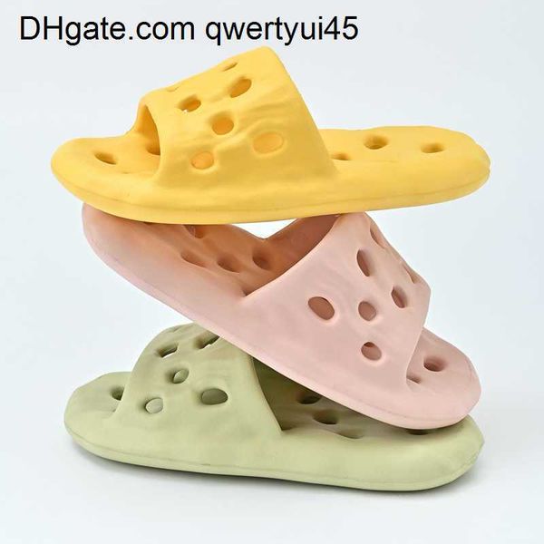qwertyui45 2023 new man women slippers simple solid color loopholes in summer honeycomb bathroom breathable couples wooden floor sandals 021, Black
qwertyui45 2023 new man women slippers simple solid color loopholes in summer honeycomb bathroom breathable couples wooden floor sandals 021, Black
