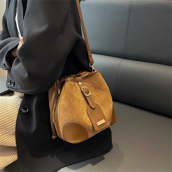 popular small bucket bag new bag autumn and winter women's bag versatile messenger bag
popular small bucket bag new bag autumn and winter women's bag versatile messenger bag