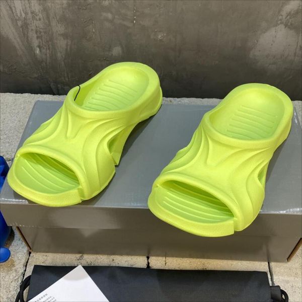 pool slides slippers mold thong sandals rubber sandals mens womens non-slip luxurys designer flip flops beach fashion with box 36-45, Black
pool slides slippers mold thong sandals rubber sandals mens womens non-slip luxurys designer flip flops beach fashion with box 36-45, Black