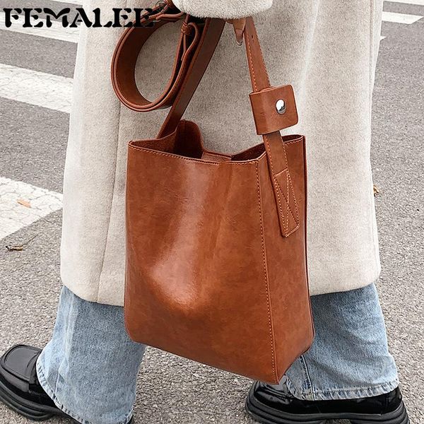 shoulder bags retro vintage bucket women crack pattern handbags large capacity casual messenger ladies luxury pu purse
shoulder bags retro vintage bucket women crack pattern handbags large capacity casual messenger ladies luxury pu purse