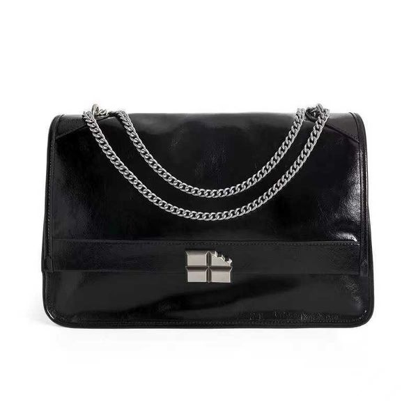 shoulder bags chain vagrant bag women's new niche design large-capacity one-shoulder commuter messenger
shoulder bags chain vagrant bag women's new niche design large-capacity one-shoulder commuter messenger