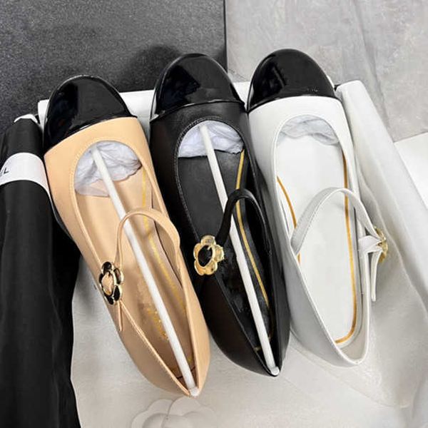 designer c retro little fragrance mary jane women's shoes black and white color matching one line buckle ballet shoes thick heel plaid
designer c retro little fragrance mary jane women's shoes black and white color matching one line buckle ballet shoes thick heel plaid