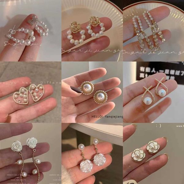 autumn and winter pearl earrings temperament advanced sense simple 925 ornamental small and versatile female, Golden
autumn and winter pearl earrings temperament advanced sense simple 925 ornamental small and versatile female, Golden