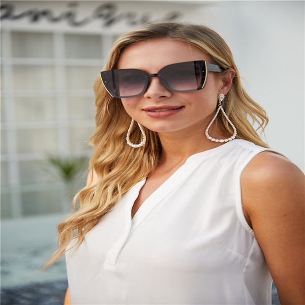 fashion classic designer sunglasses for men women luxury polarized sun glasses uv400 eyewear pc frame polaroid lens 8713d, White;black
fashion classic designer sunglasses for men women luxury polarized sun glasses uv400 eyewear pc frame polaroid lens 8713d, White;black