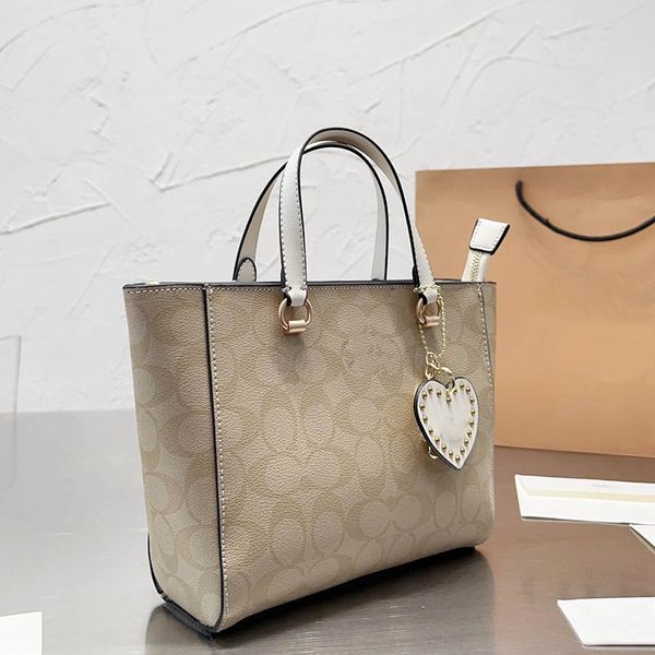 bags totes handbag designer bag women classic imitation brand stitching letters large capacity shoulder bag versatile commuter party dinner
bags totes handbag designer bag women classic imitation brand stitching letters large capacity shoulder bag versatile commuter party dinner