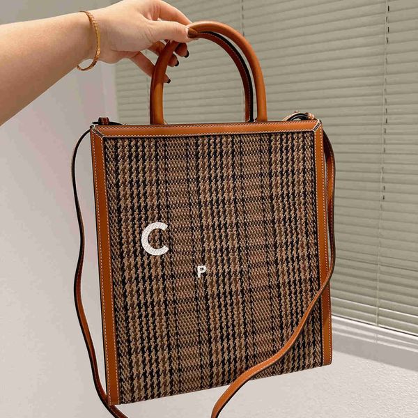 new tote bag totes women designer bag letter luxurys handbag womens fashion all-match classic street trend handbags
new tote bag totes women designer bag letter luxurys handbag womens fashion all-match classic street trend handbags