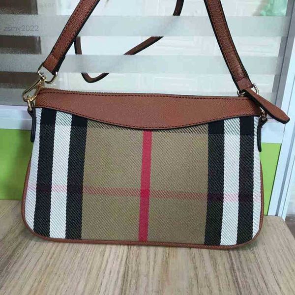 2021 new hit color women's small square bags canvas clutch bag shoulder messenger female bags simple matching envelope bag woman
2021 new hit color women's small square bags canvas clutch bag shoulder messenger female bags simple matching envelope bag woman
