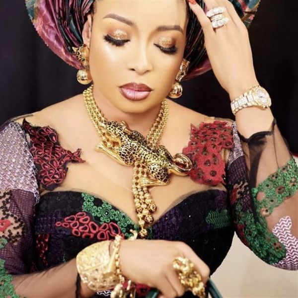 wedding jewelry sets fashion trend woman necklace set italian gold plated leopard body pendant big bracelet earring ring personality design, Slivery;golden
wedding jewelry sets fashion trend woman necklace set italian gold plated leopard body pendant big bracelet earring ring personality design, Slivery;golden