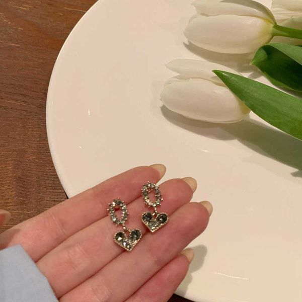 small and delicate temperament sweet diamond love earrings female minority design sense fashionable and versatile net red earrings, Golden
small and delicate temperament sweet diamond love earrings female minority design sense fashionable and versatile net red earrings, Golden