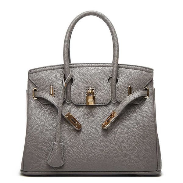 women's 2023 trend luxury designer bag lock texture shoulder pattern fashion women's bag 50%off black white purses handbag
women's 2023 trend luxury designer bag lock texture shoulder pattern fashion women's bag 50%off black white purses handbag