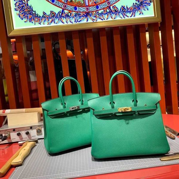 women's bag 2023 trend luxury designer handbag green leather gold silver buckle 50%off black white purses handbag
women's bag 2023 trend luxury designer handbag green leather gold silver buckle 50%off black white purses handbag