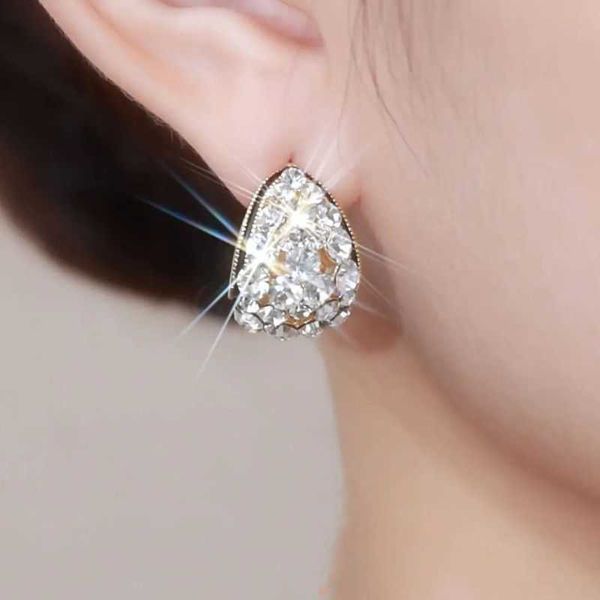 charm the design is super flash full diamond temperament women's advanced sense of fashion light luxury net red earrings, Golden
charm the design is super flash full diamond temperament women's advanced sense of fashion light luxury net red earrings, Golden
