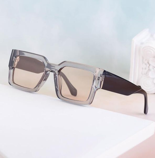 2023 wholesale designer round sunglasses original eyeglasses outdoor shades frame classic mirrors for women men driving dsfgdr cun yjh, White;black
2023 wholesale designer round sunglasses original eyeglasses outdoor shades frame classic mirrors for women men driving dsfgdr cun yjh, White;black