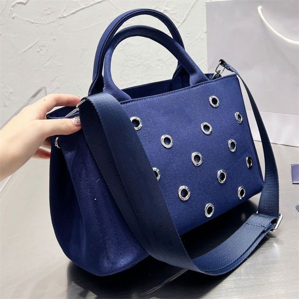 2023 new fashion crossbody the lady purses bag shoulder luxurys men designer on go fashion bags triangle womens symbole totes
2023 new fashion crossbody the lady purses bag shoulder luxurys men designer on go fashion bags triangle womens symbole totes