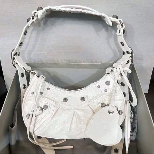 fashion le cagole half moon motorcycle bag clutch luxury designer genuine leather handbags crossbody wallets tote travel bag willow mens wom
fashion le cagole half moon motorcycle bag clutch luxury designer genuine leather handbags crossbody wallets tote travel bag willow mens wom