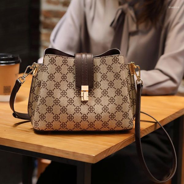shoulder bags elegant female handbag commuter fall winter bag women messenger classical zipper crossbody purse lady
shoulder bags elegant female handbag commuter fall winter bag women messenger classical zipper crossbody purse lady