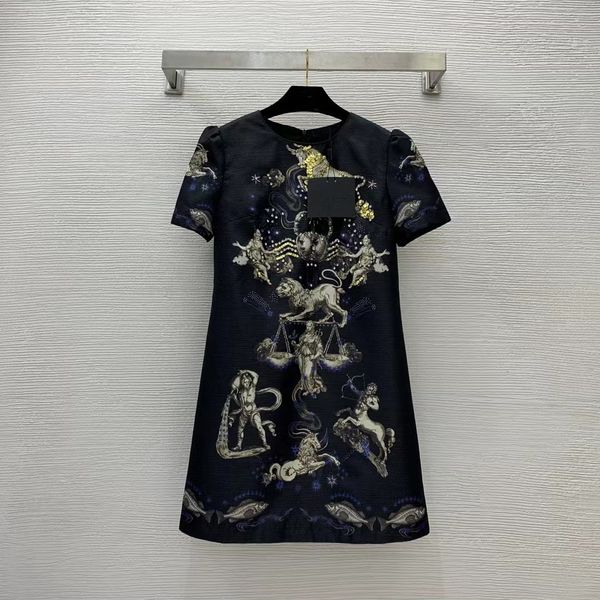 designer dress 2023 new spring summer o neck short sleeve print fashion milan runway dress brand same style dresses 0217-6, Black;pink
designer dress 2023 new spring summer o neck short sleeve print fashion milan runway dress brand same style dresses 0217-6, Black;pink