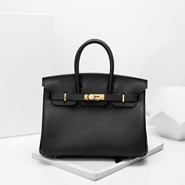 women's bag 2023 trend luxury designer pattern leather layer hand large capacity bag female trend 50%off black white purses handbag
women's bag 2023 trend luxury designer pattern leather layer hand large capacity bag female trend 50%off black white purses handbag