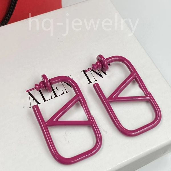 2023 luxury master design v-shaped earrings, tourism party, wedding first fashion jewelry188, Golden;silver
2023 luxury master design v-shaped earrings, tourism party, wedding first fashion jewelry188, Golden;silver