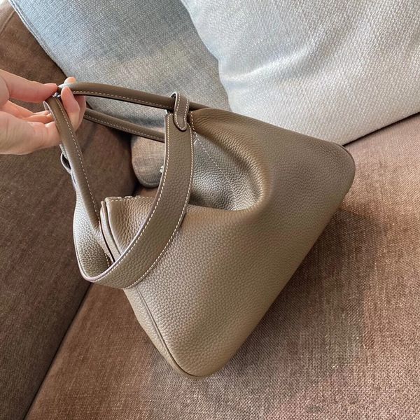 original designer first layer cowhide lychee grain lindysi bag women s shoulder gold hardware no gift box sdf e8vd
original designer first layer cowhide lychee grain lindysi bag women s shoulder gold hardware no gift box sdf e8vd