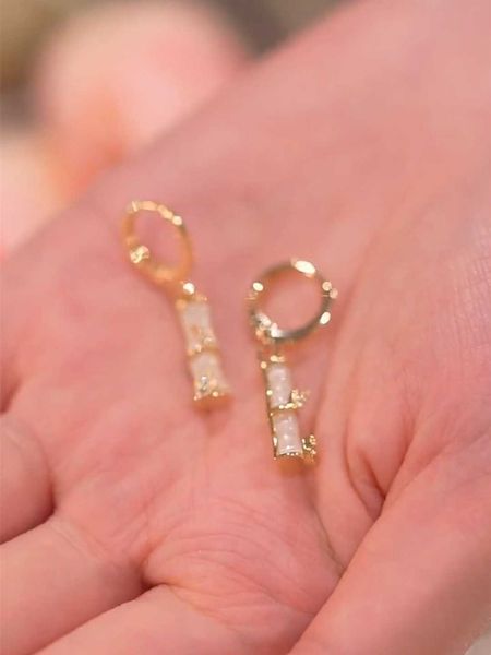 outlets remove cabinet and pick up the leakage of 18k gold bamboo knot earrings for women's accessories, Golden
outlets remove cabinet and pick up the leakage of 18k gold bamboo knot earrings for women's accessories, Golden