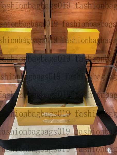 district mm bags monograms eclipse black coated canvas messenger bag hobo shoulder designers computer bag luxurys mens handbag m45272 n40350
district mm bags monograms eclipse black coated canvas messenger bag hobo shoulder designers computer bag luxurys mens handbag m45272 n40350
