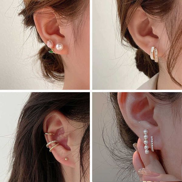 light luxury pearl double-layer earrings combination silver needle high-grade feeling diamond small earrings temperament, Golden
light luxury pearl double-layer earrings combination silver needle high-grade feeling diamond small earrings temperament, Golden