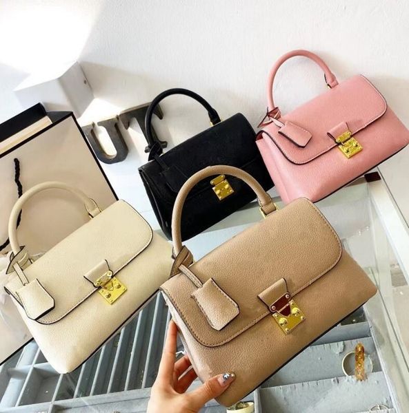 designers backpacks small bags for women luxurys backpack letter design casual large capacity temperament hiking bag versatile gift fashion
designers backpacks small bags for women luxurys backpack letter design casual large capacity temperament hiking bag versatile gift fashion