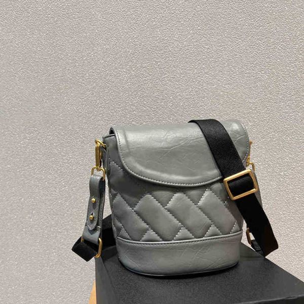 tote bag handbag classic plaid shoulder designer vintage bucket messenger casual beach wallet 220816
tote bag handbag classic plaid shoulder designer vintage bucket messenger casual beach wallet 220816