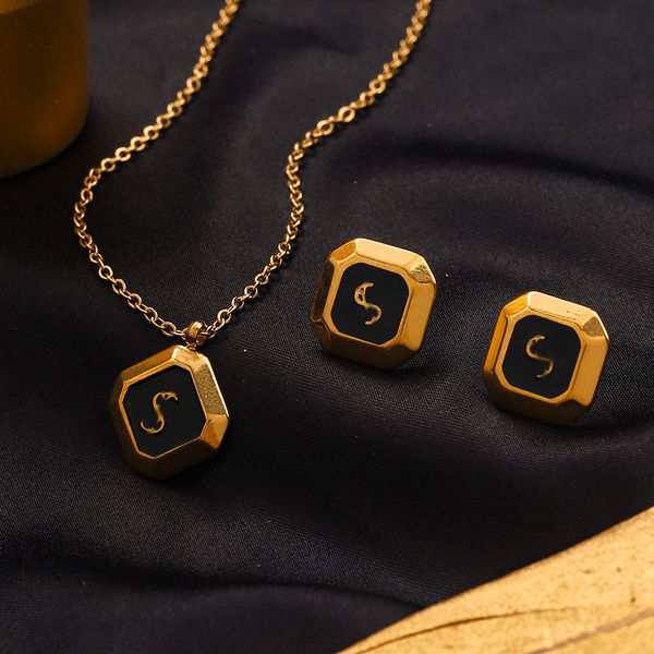 luxury brand designer stud earrings pendants necklaces never fading plated stainless steel letter choker pendant necklace beads chain jewelr, Silver
luxury brand designer stud earrings pendants necklaces never fading plated stainless steel letter choker pendant necklace beads chain jewelr, Silver