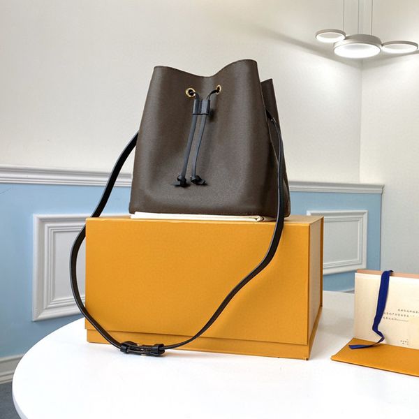 counter quality designer bucket bags luxurys backpack genuine leather shoulder bag 26cm high imitation shopping bag with box zl058 
counter quality designer bucket bags luxurys backpack genuine leather shoulder bag 26cm high imitation shopping bag with box zl058