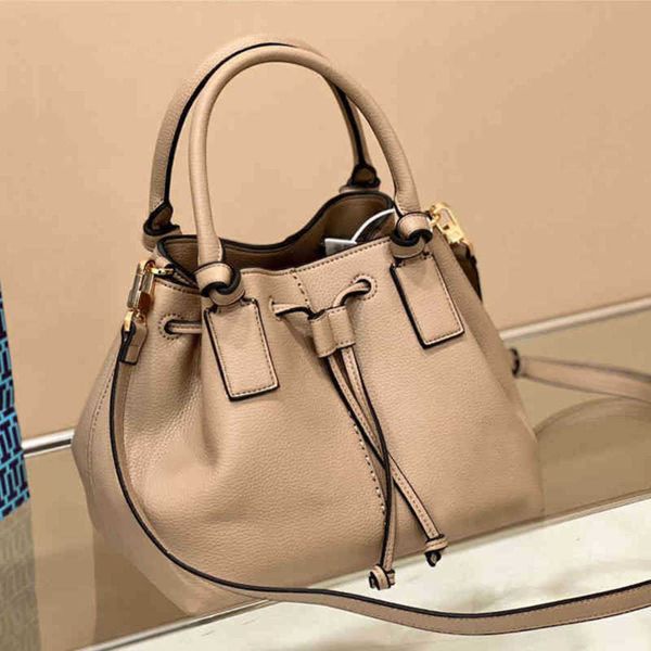 handbag luxuries designers women shoulder bag leather adjustable mouth crossbody female bucket 220331
handbag luxuries designers women shoulder bag leather adjustable mouth crossbody female bucket 220331