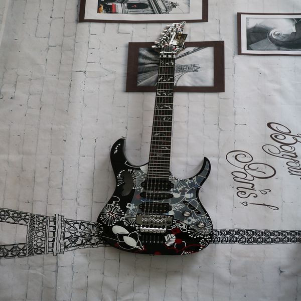 black water transfer printing 7v high-quality electric guitar high-quality high-end pickup, our store can customize various electric guitars
black water transfer printing 7v high-quality electric guitar high-quality high-end pickup, our store can customize various electric guitars