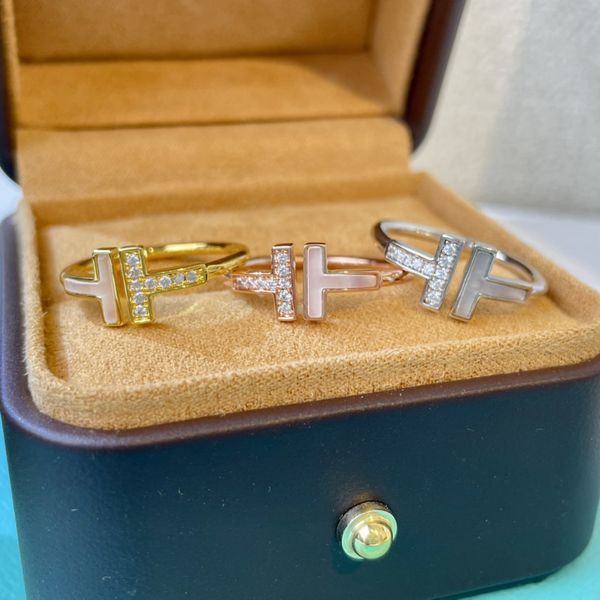 luxurys designers ring classic styling simples design sense gold silver rose gold ring ladies classic diamond rng simple rings birthday gift
luxurys designers ring classic styling simples design sense gold silver rose gold ring ladies classic diamond rng simple rings birthday gift
