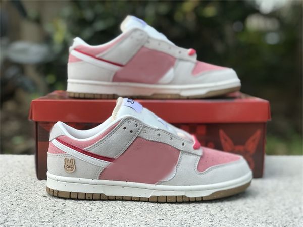 shoes basketball year of the rabbit low se 85 cny grey red pink white men women retro sports sneakers original
shoes basketball year of the rabbit low se 85 cny grey red pink white men women retro sports sneakers original