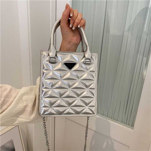 french niche premium small bag women's new versatile foreign style portable sling single shoulder messenger bag
french niche premium small bag women's new versatile foreign style portable sling single shoulder messenger bag