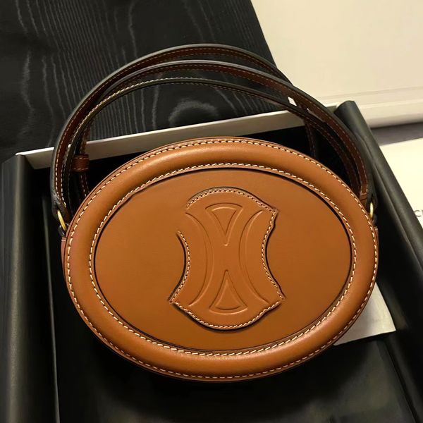 luxury designer fashion shoulder clutch totes triomphes oval smooth calfskin crossbody bag women's mens round bags handbag satchel genu
luxury designer fashion shoulder clutch totes triomphes oval smooth calfskin crossbody bag women's mens round bags handbag satchel genu