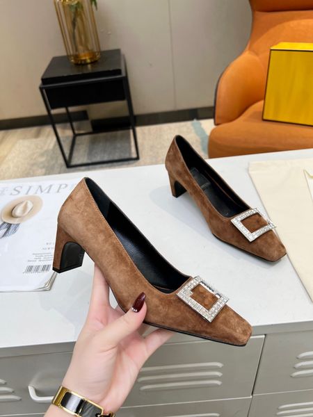 2023 women slippers sandals single shoes high heels loafers muller shoes upper with heat-sealed crystals, Black
2023 women slippers sandals single shoes high heels loafers muller shoes upper with heat-sealed crystals, Black