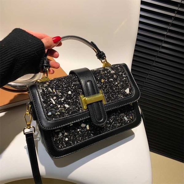 advanced western-style sequin small bag for women in spring 2023 new fashionable and versatile small square bag portable messenger bag
advanced western-style sequin small bag for women in spring 2023 new fashionable and versatile small square bag portable messenger bag