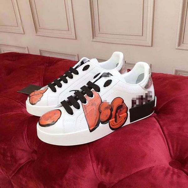 2023the man arrival casual shoes white black red fashion mens women leather breathable shoes open low sports sneakers hcplkp00006
2023the man arrival casual shoes white black red fashion mens women leather breathable shoes open low sports sneakers hcplkp00006