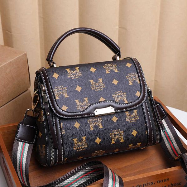 bag women new versatile shoulder bag large capacity messenger bag women's printed handbag trend
bag women new versatile shoulder bag large capacity messenger bag women's printed handbag trend