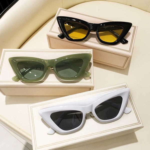 2021 sunglasses women cat eye eyewear gradient brown pink rimless sun glasses for female gift uv400 gafas de sol mujer, White;black
2021 sunglasses women cat eye eyewear gradient brown pink rimless sun glasses for female gift uv400 gafas de sol mujer, White;black