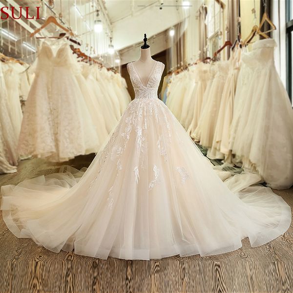 party dresses sl 6040 church plus size deep v neck pleats wedding dress backless long train crystal gown for woman vestido de noiva 230217, White;black
party dresses sl 6040 church plus size deep v neck pleats wedding dress backless long train crystal gown for woman vestido de noiva 230217, White;black