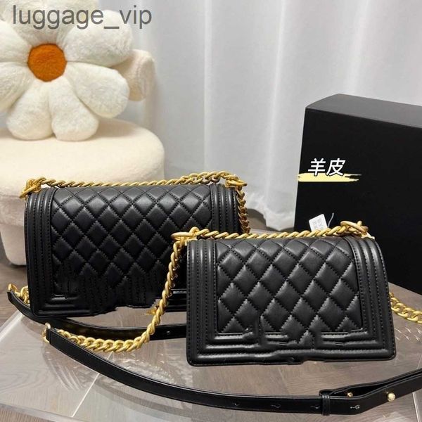 5a designer bag derma custom luxury tote bags brand channel handbag leather cowhide gold silver chain oblique shoulder highs qualityioru
5a designer bag derma custom luxury tote bags brand channel handbag leather cowhide gold silver chain oblique shoulder highs qualityioru