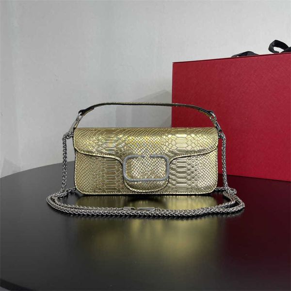autumn and winter new female armpit bag crystal buckle chain cross bag hundred bags with a sense of senior small square bag handbag
autumn and winter new female armpit bag crystal buckle chain cross bag hundred bags with a sense of senior small square bag handbag