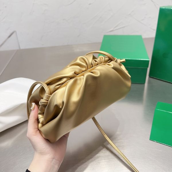brand gold cloud bag luxury soft leather shoulder bags designer for women evening bag ladies classic wallet women cross body purses 230711
brand gold cloud bag luxury soft leather shoulder bags designer for women evening bag ladies classic wallet women cross body purses 230711