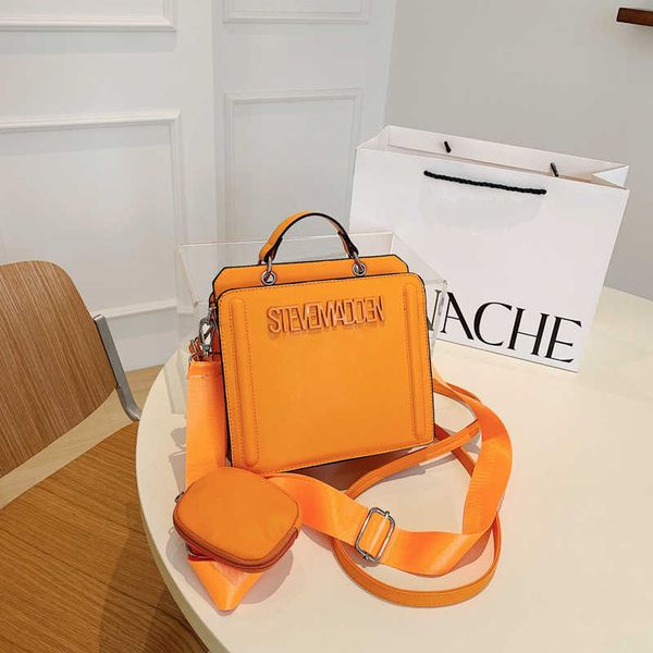 55%off design women handbags fashion women's new large capacity letter single shoulder messenger bag
55%off design women handbags fashion women's new large capacity letter single shoulder messenger bag