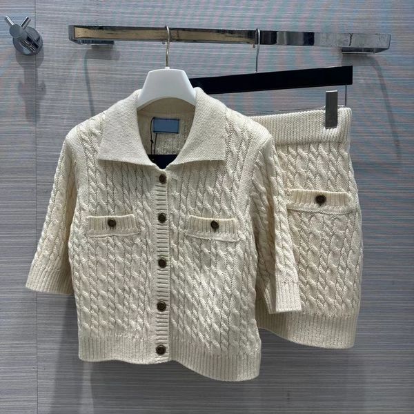 2023 designer women's sweater new product f knitted suit skirt short style crewneck long-sleeved pullover high waist half pressed casua, White;black
2023 designer women's sweater new product f knitted suit skirt short style crewneck long-sleeved pullover high waist half pressed casua, White;black